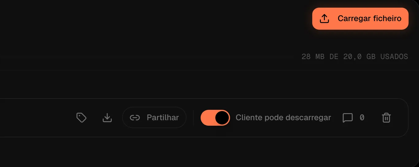 O módulo Ficheiros, com «Carregar ficheiro», «Partilhar» e «Cliente pode descarregar»